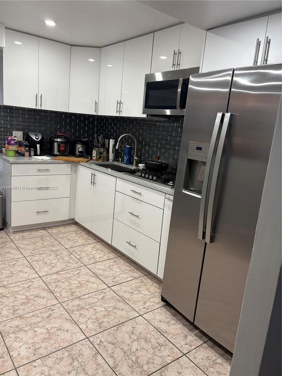 821 E 13th St, Hialeah, Florida image 11