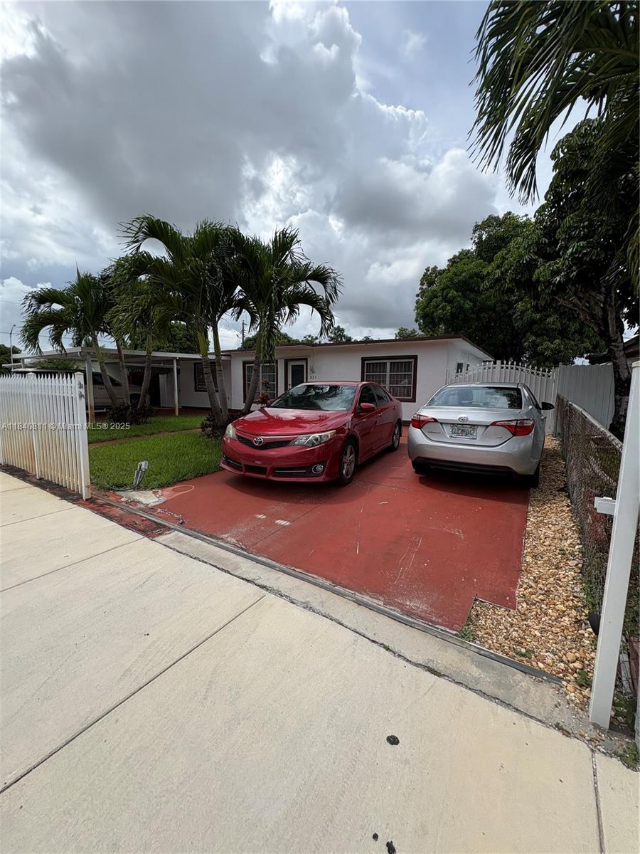 821 E 13th St, Hialeah, Florida image 5