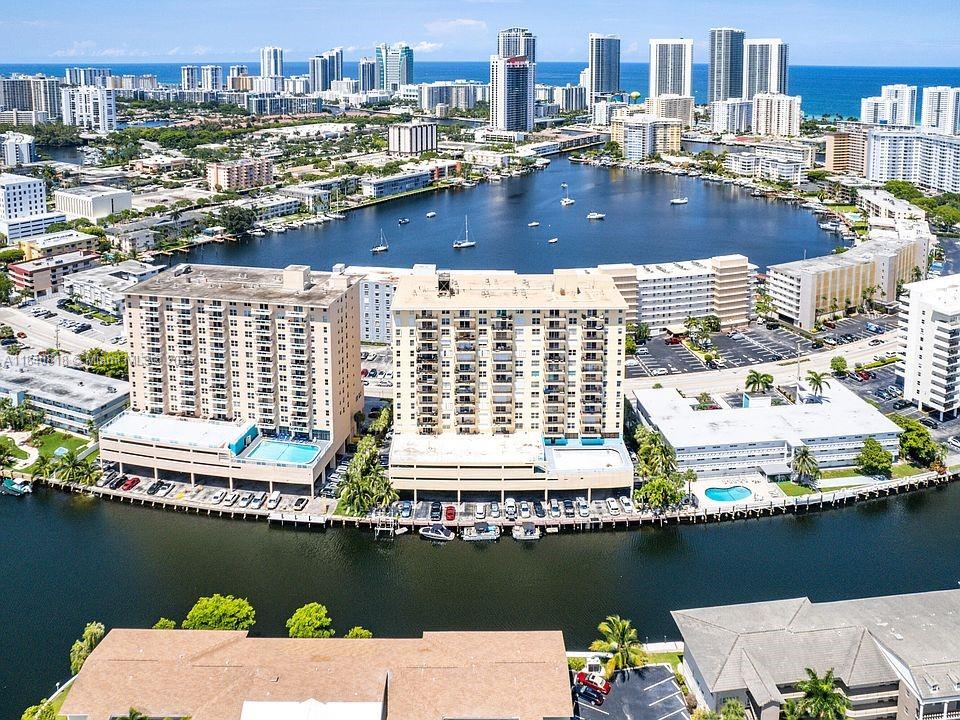 427 Golden Isles Dr #14F, Hallandale Beach, Florida image 17