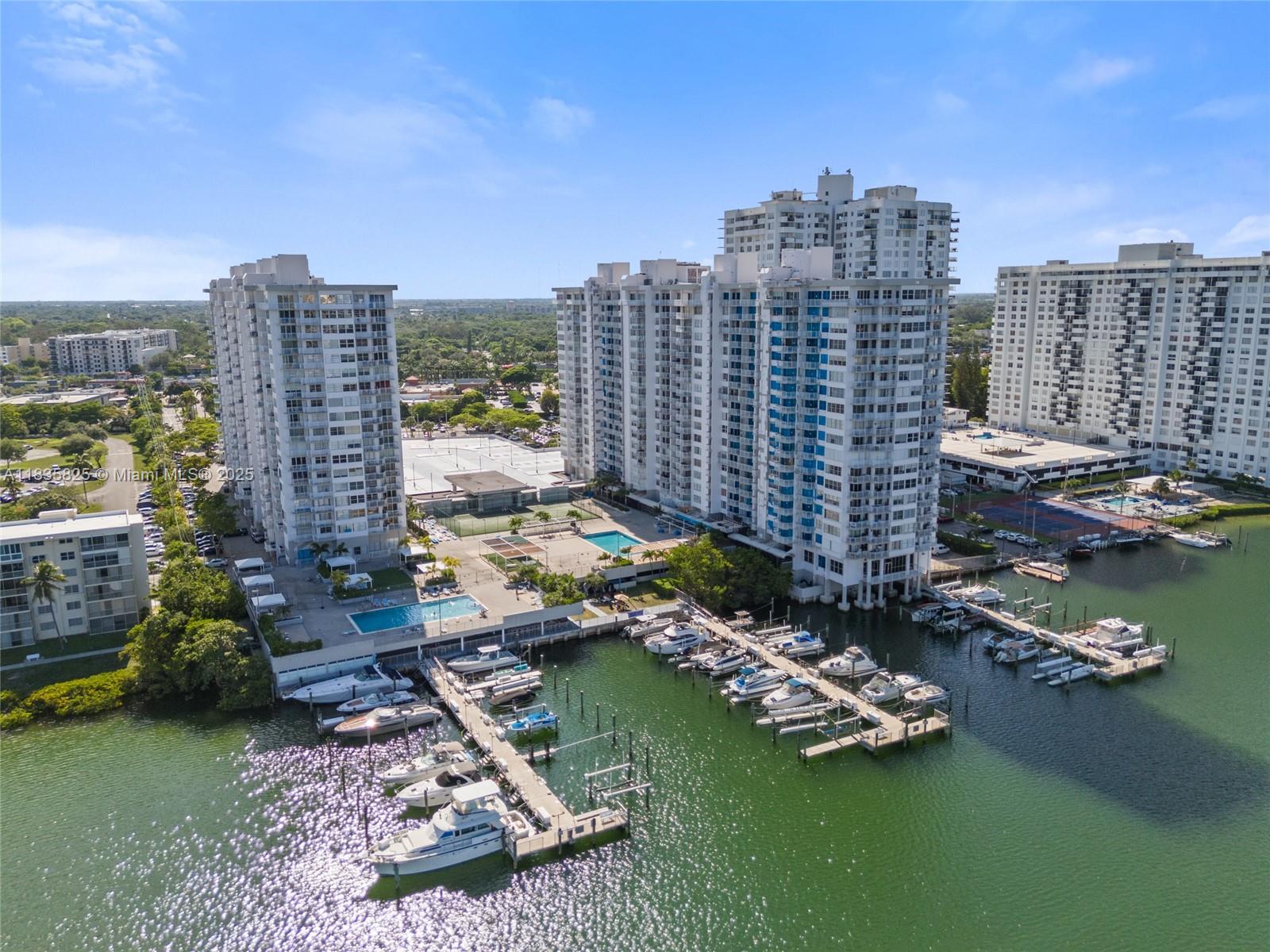 18061 Biscayne #1701, Aventura, Florida image 1