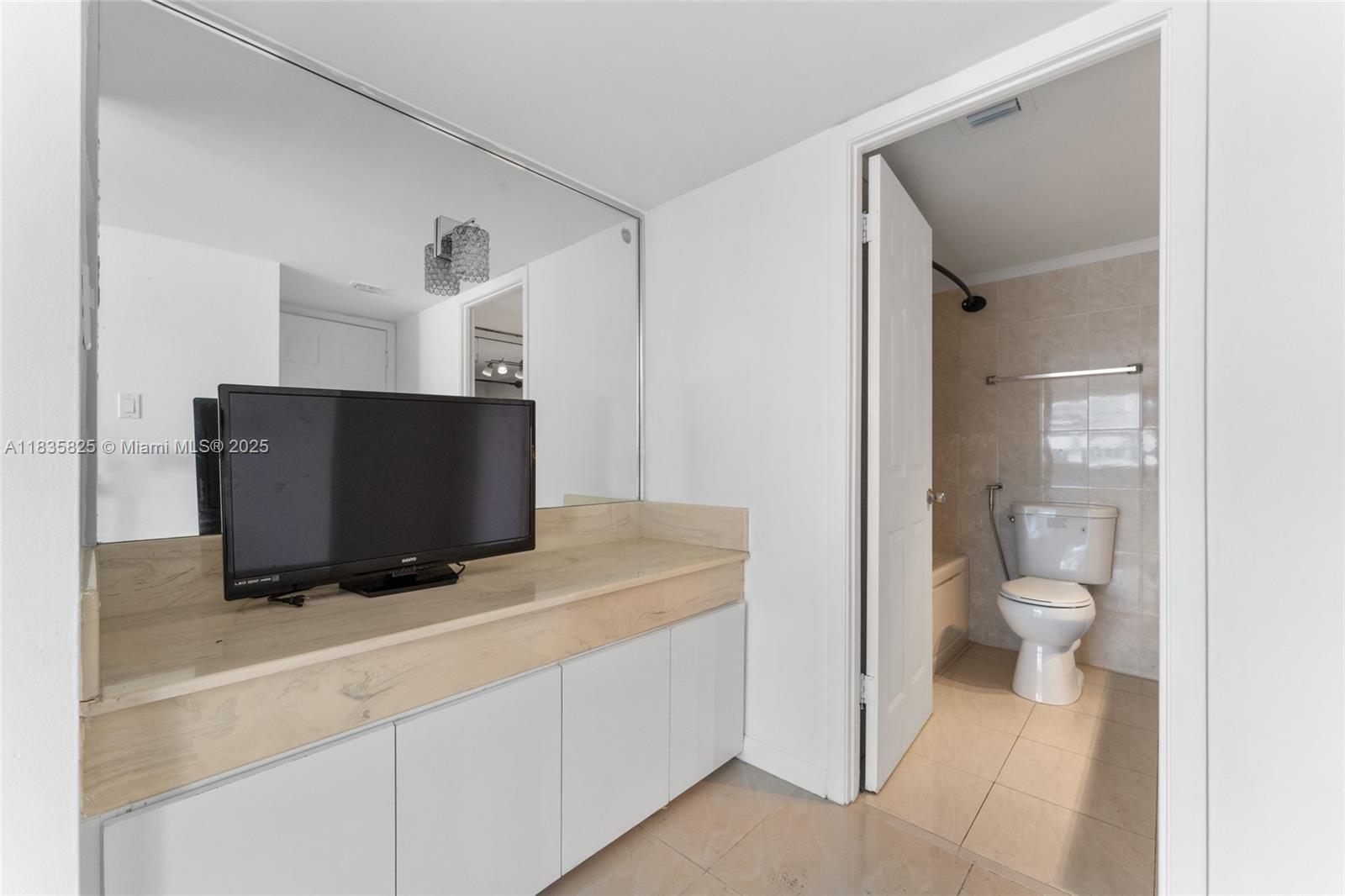 18061 Biscayne #1701, Aventura, Florida image 23