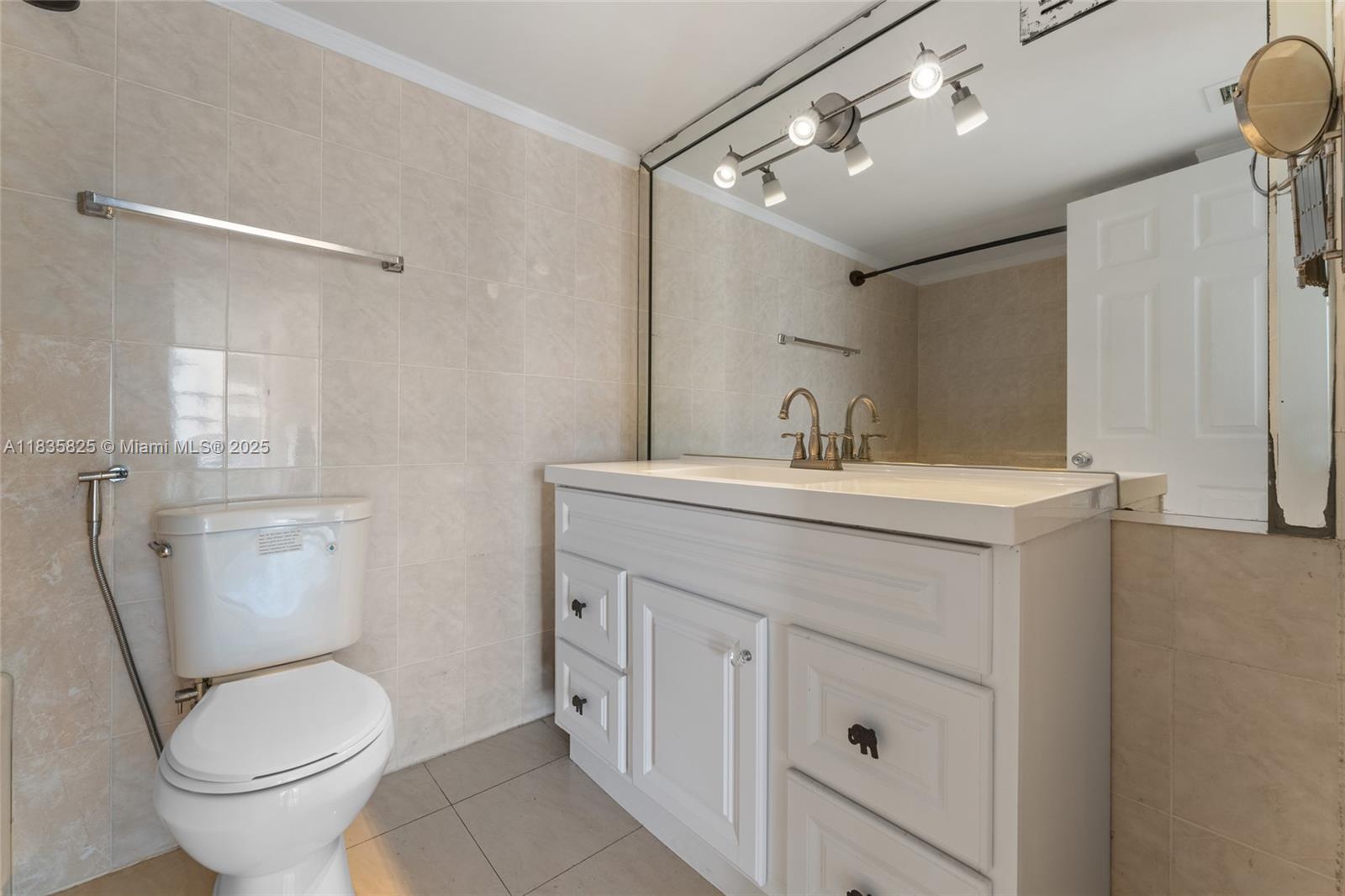 18061 Biscayne #1701, Aventura, Florida image 24