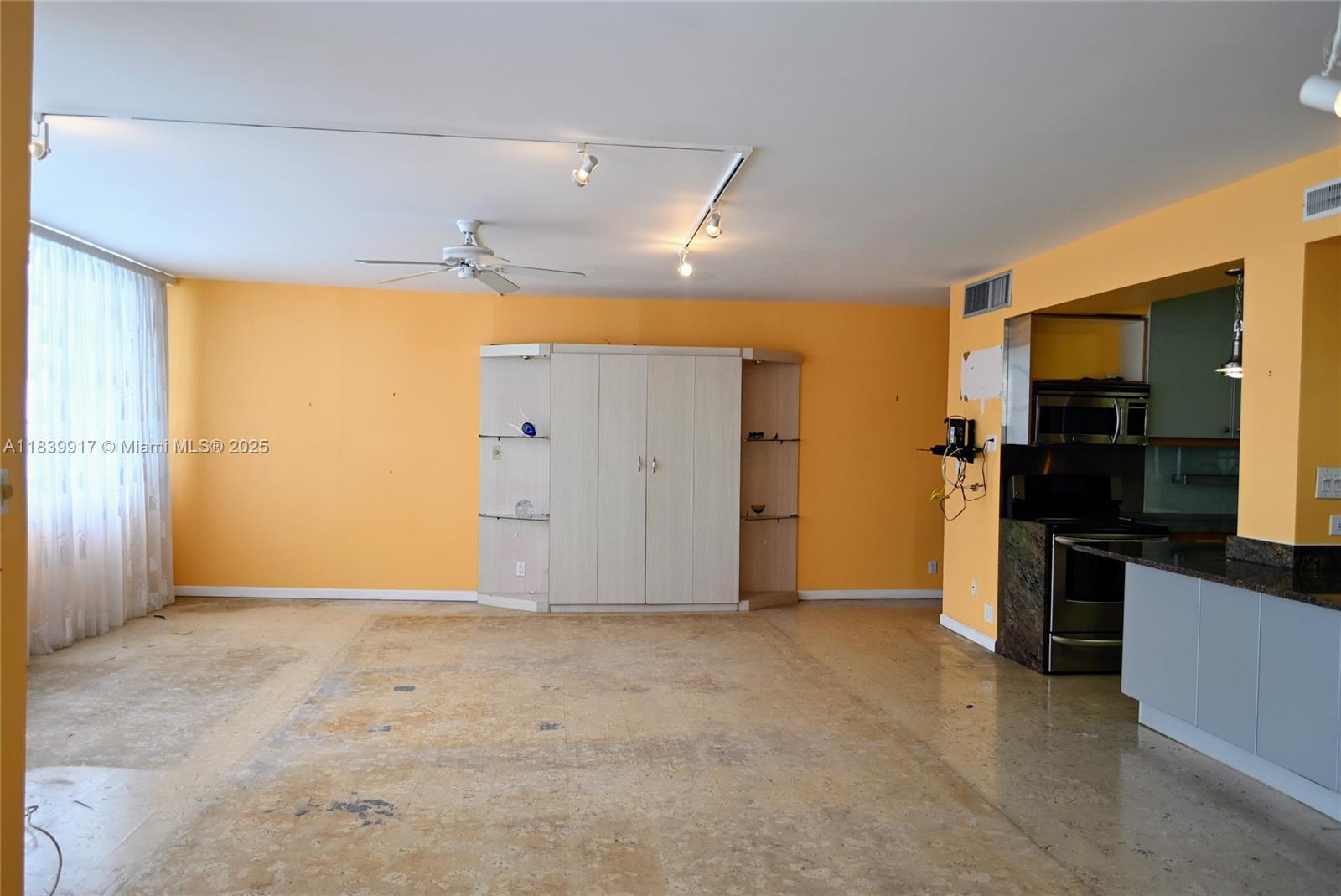 2100 W Sans Souci Blvd #E1, North Miami, Florida image 11
