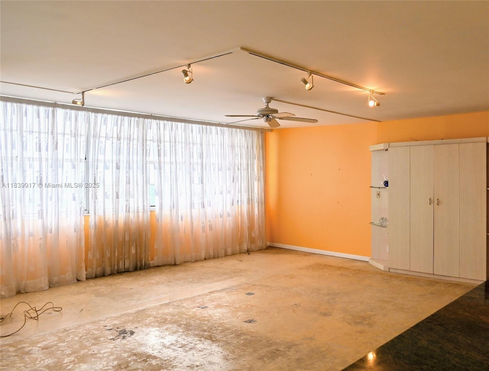 2100 W Sans Souci Blvd #E1, North Miami, Florida image 30