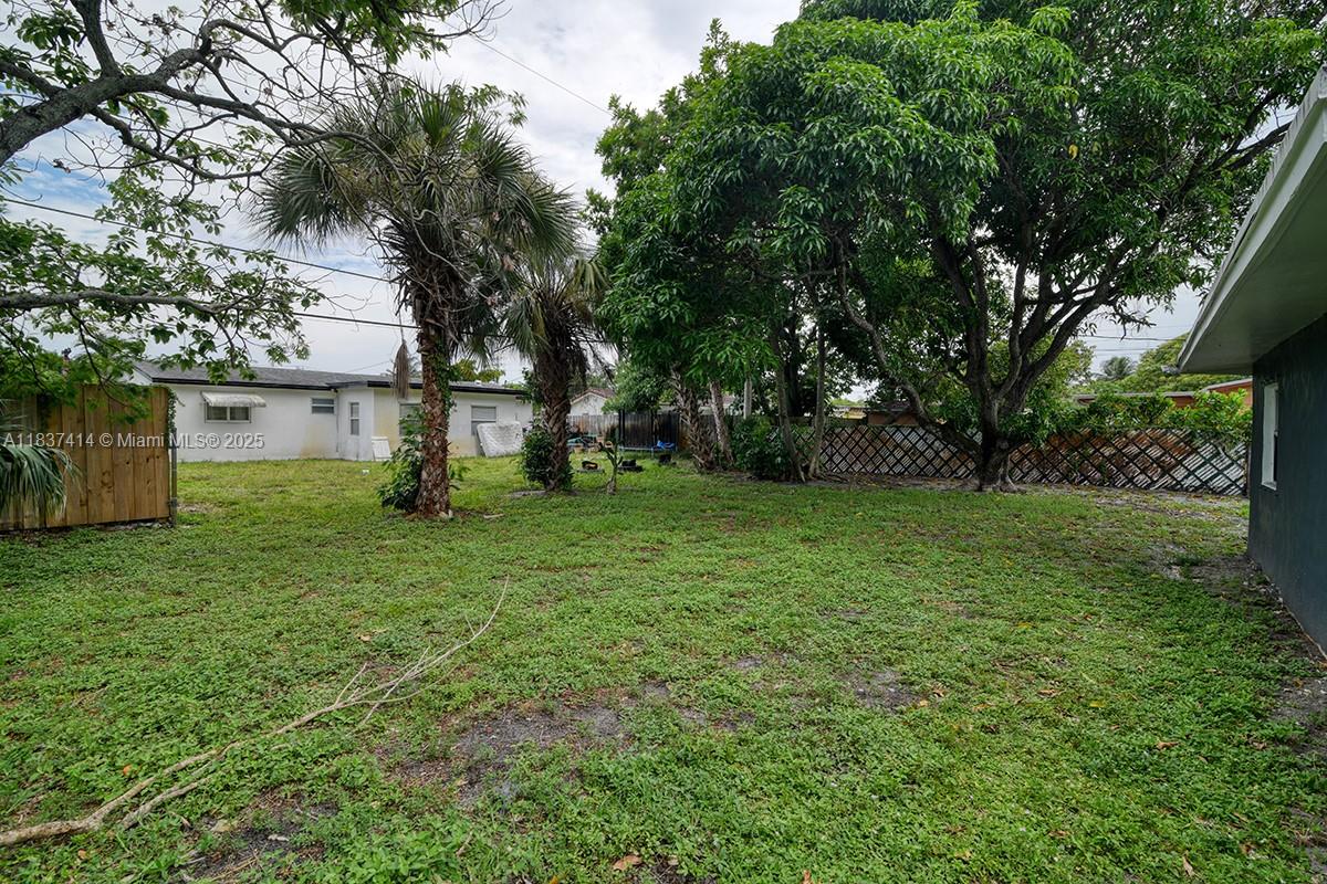 4510 NW 23rd St, Lauderhill, Florida image 17