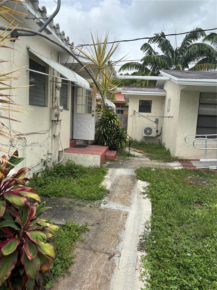 1841 Taft St, Hollywood, Florida image 2