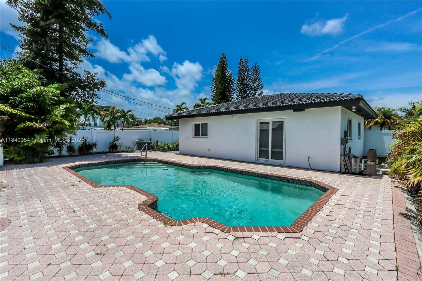 Property photo # 2
