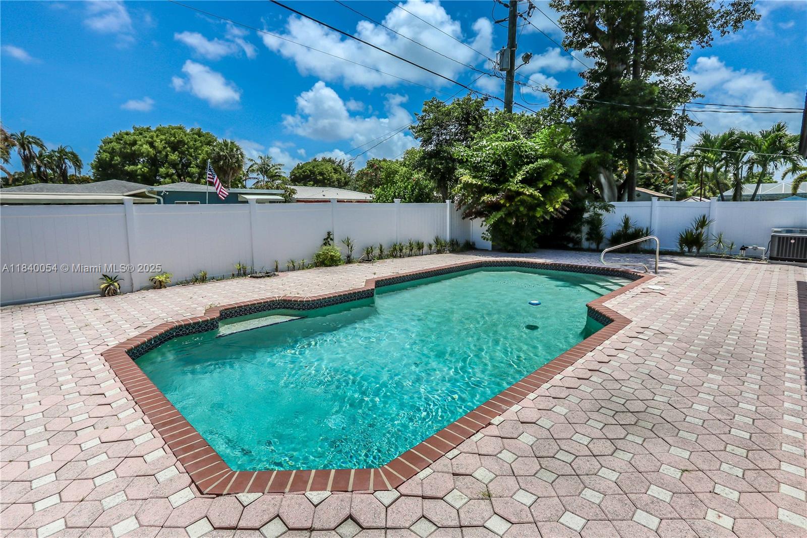 Property photo # 6