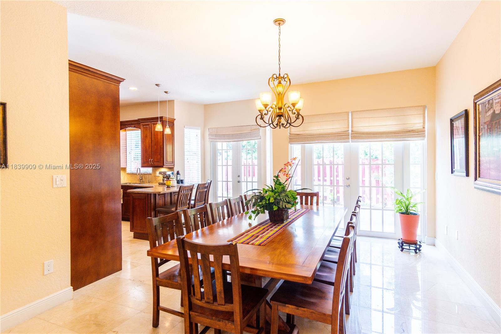 10564 NW 57th St, Doral, Florida image 14