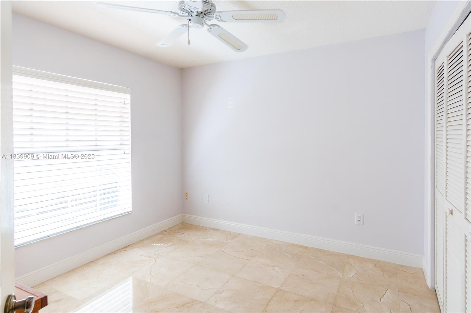 10564 NW 57th St, Doral, Florida image 20