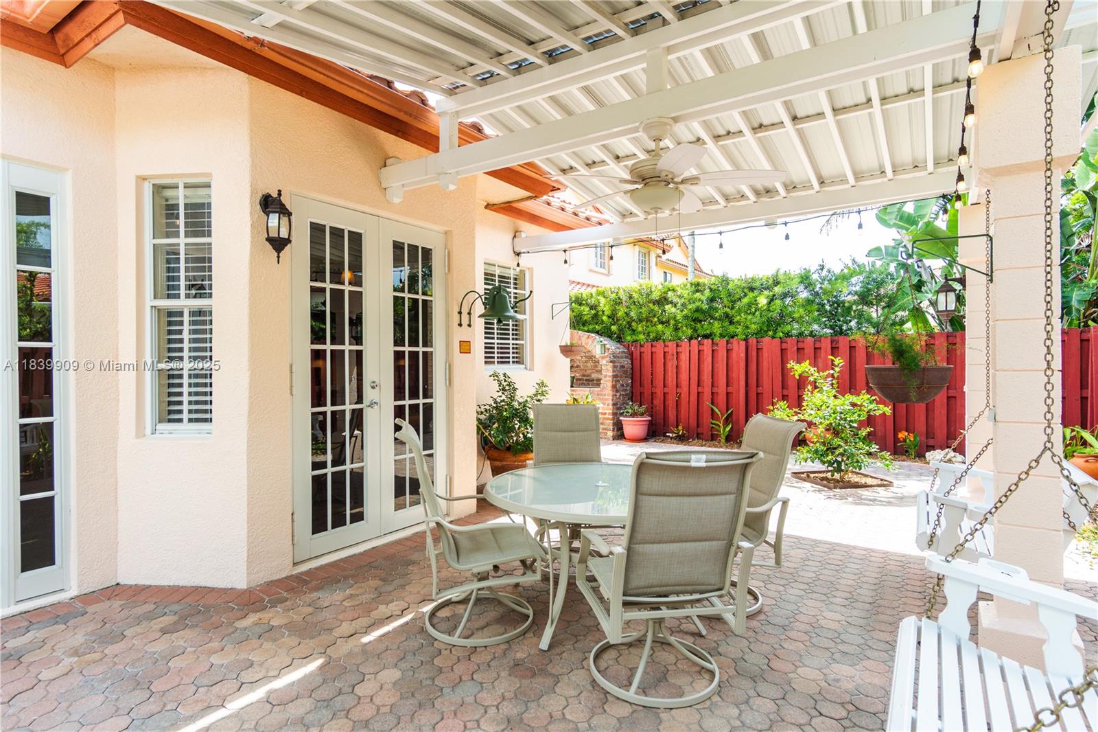 10564 NW 57th St, Doral, Florida image 44
