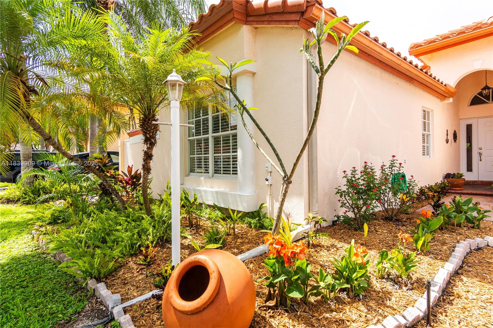 10564 NW 57th St, Doral, Florida image 8