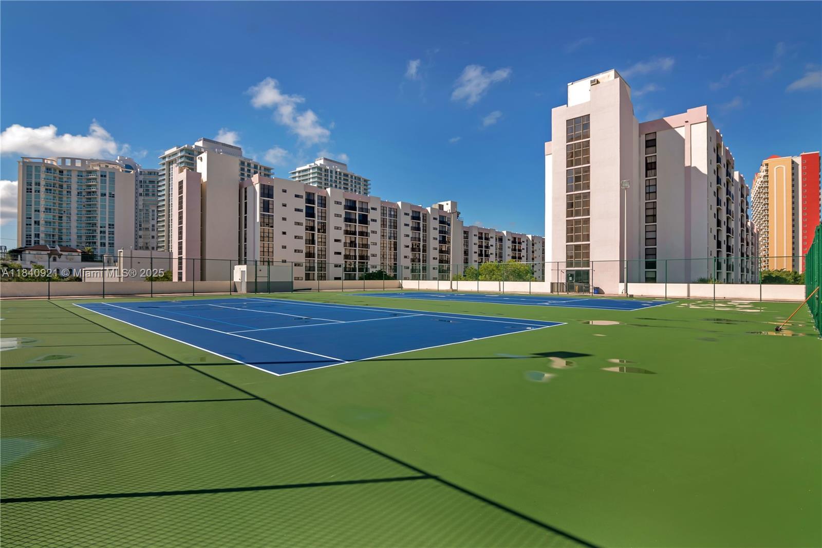 16919 N Bay Rd #204, Sunny Isles Beach, Florida image 19