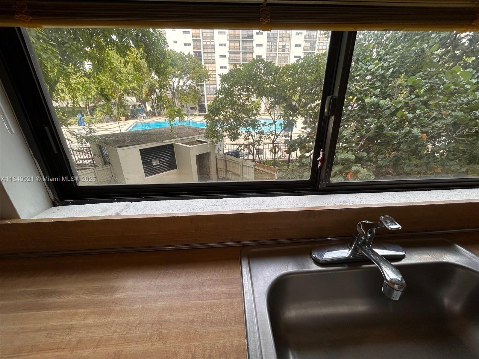 16919 N Bay Rd #204, Sunny Isles Beach, Florida image 27