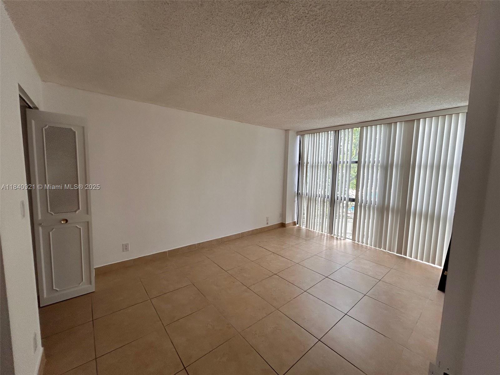 16919 N Bay Rd #204, Sunny Isles Beach, Florida image 28