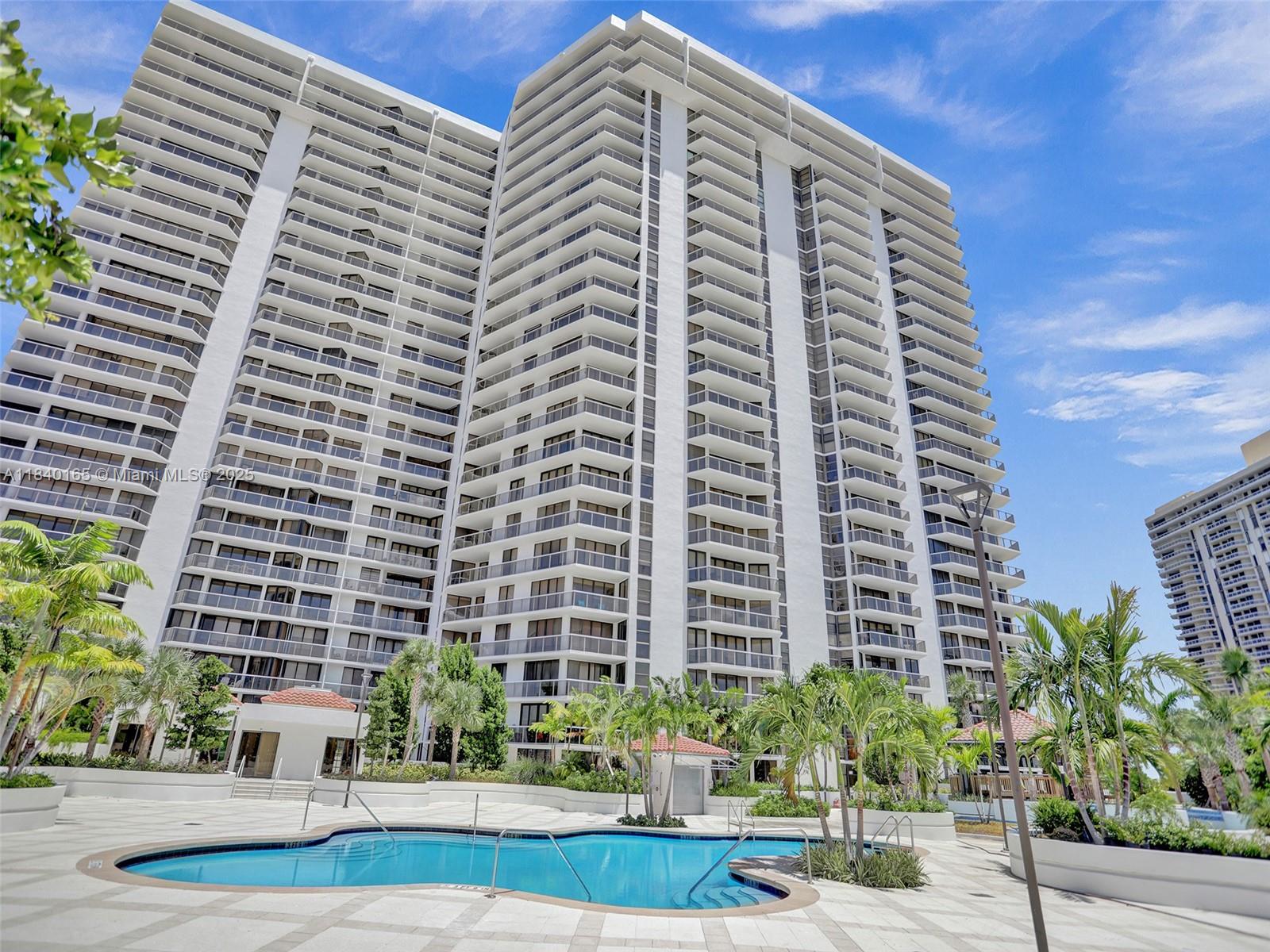 20281 E Country Club Dr #704, Aventura, Florida image 7