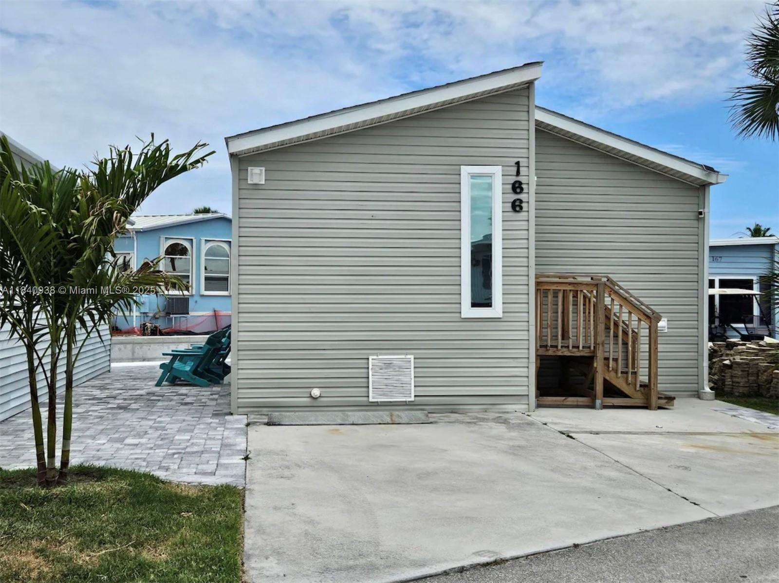 166 Nettles Blvd, Jensen Beach, Florida image 1