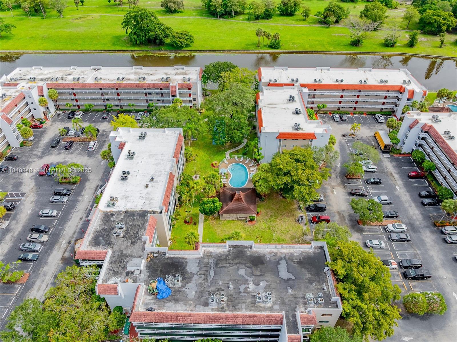3581 Inverrary Dr #308, Lauderhill, Florida image 33