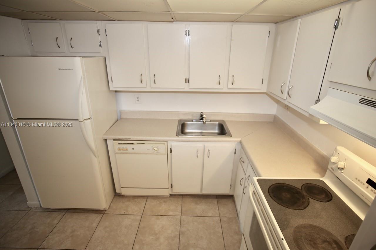 Residential, Deerfield Beach, Florida image 2