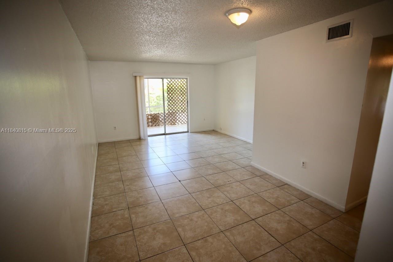 Residential, Deerfield Beach, Florida image 4