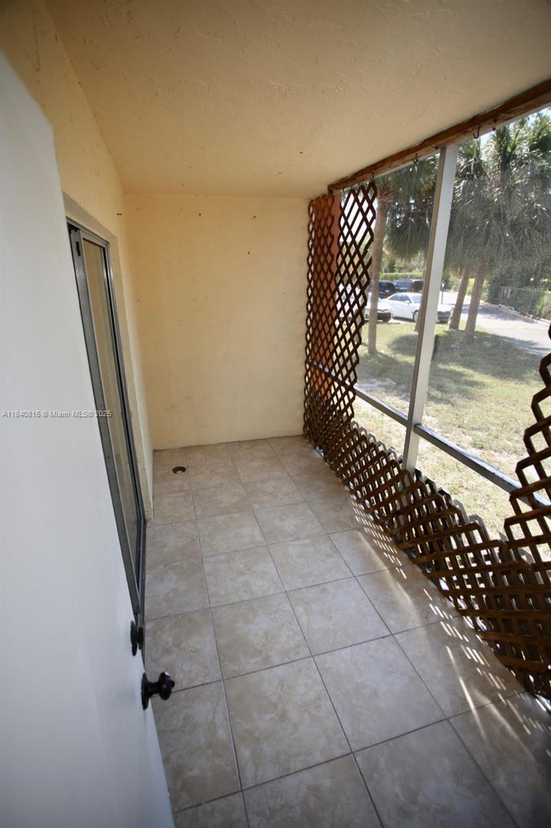 Residential, Deerfield Beach, Florida image 9