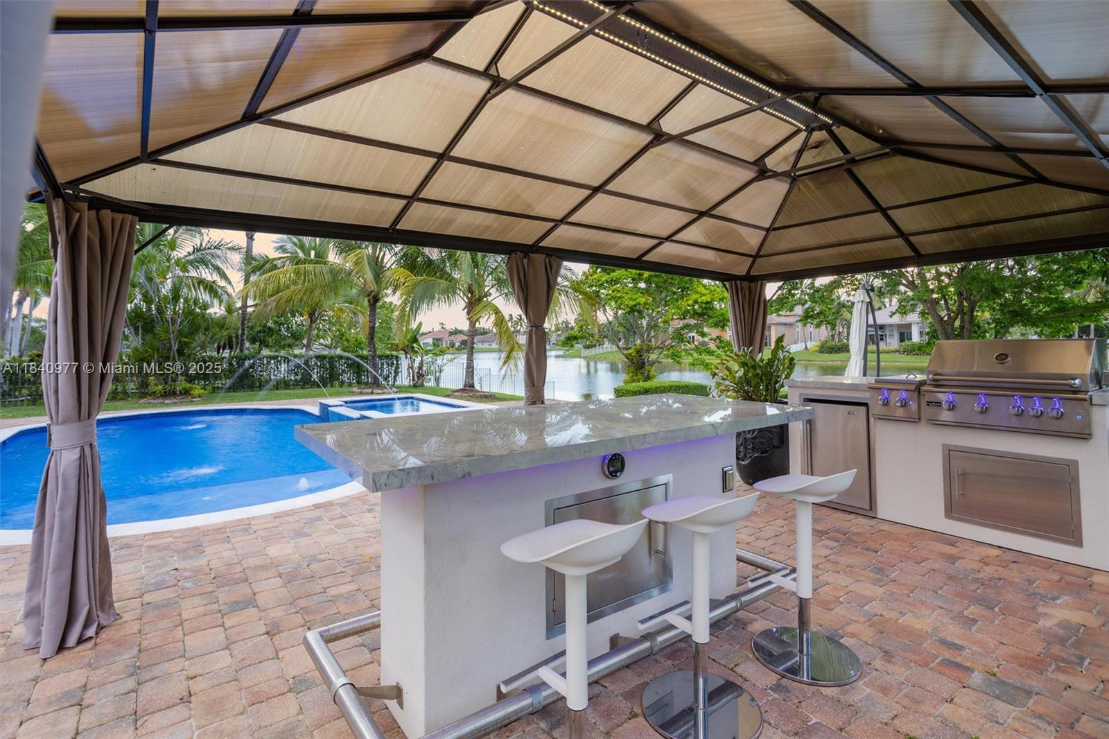 1885 NW 139th Ter, Pembroke Pines, Florida image 34