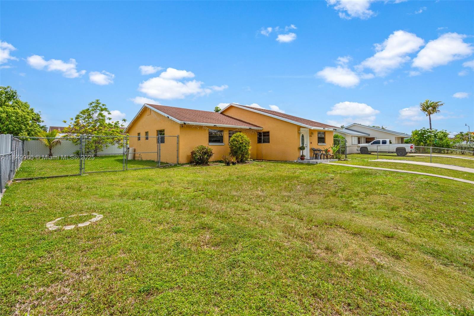 15950 SW 302nd Ter, Homestead, Florida image 4