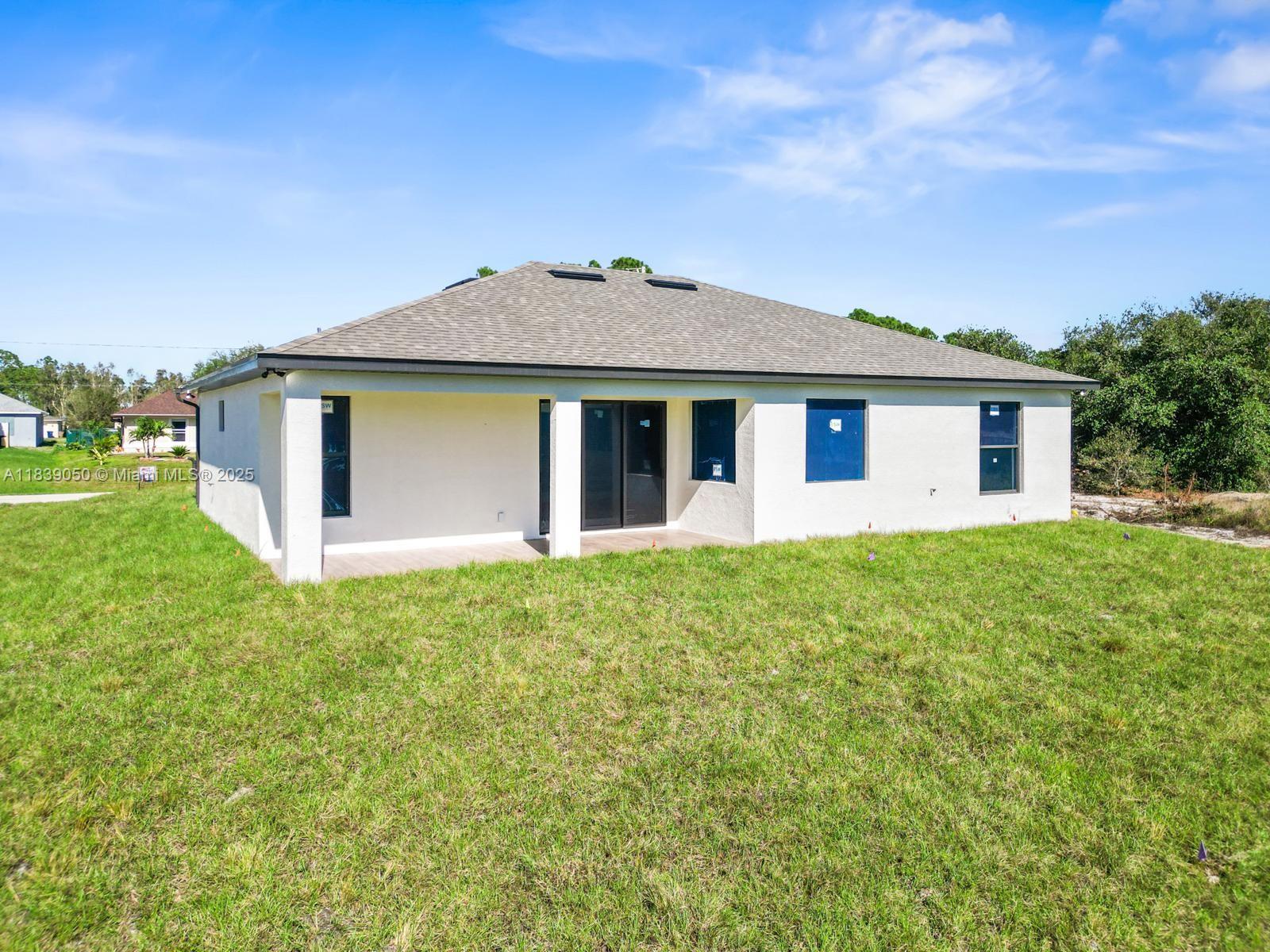2803 44th St Sw, Lehigh Acres, Florida image 5