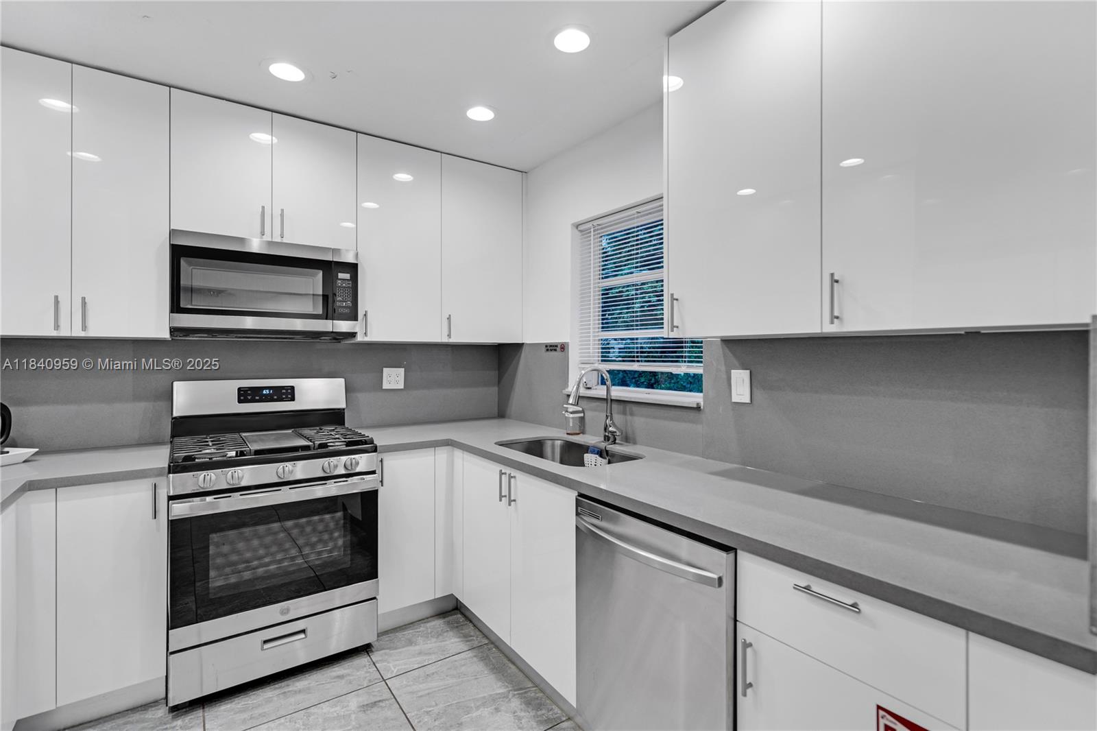 Property photo # 3