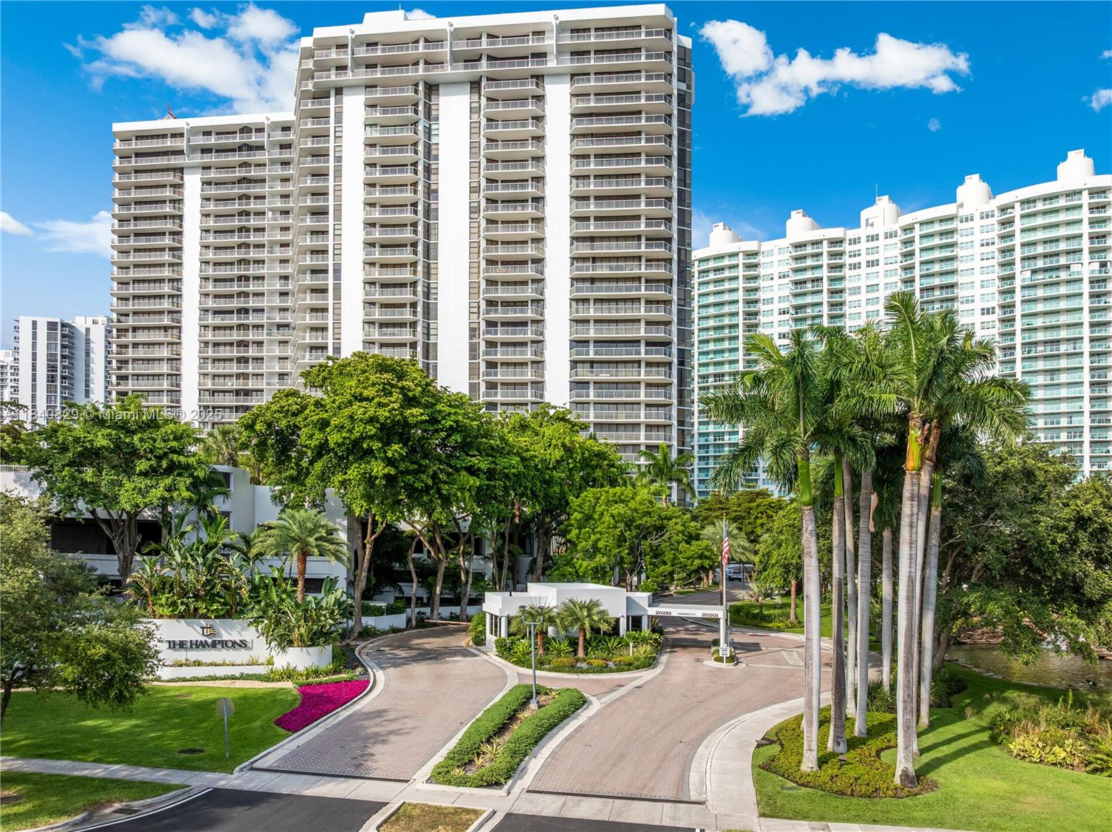 20281 E Country Club Dr #405, Aventura, Florida image 1