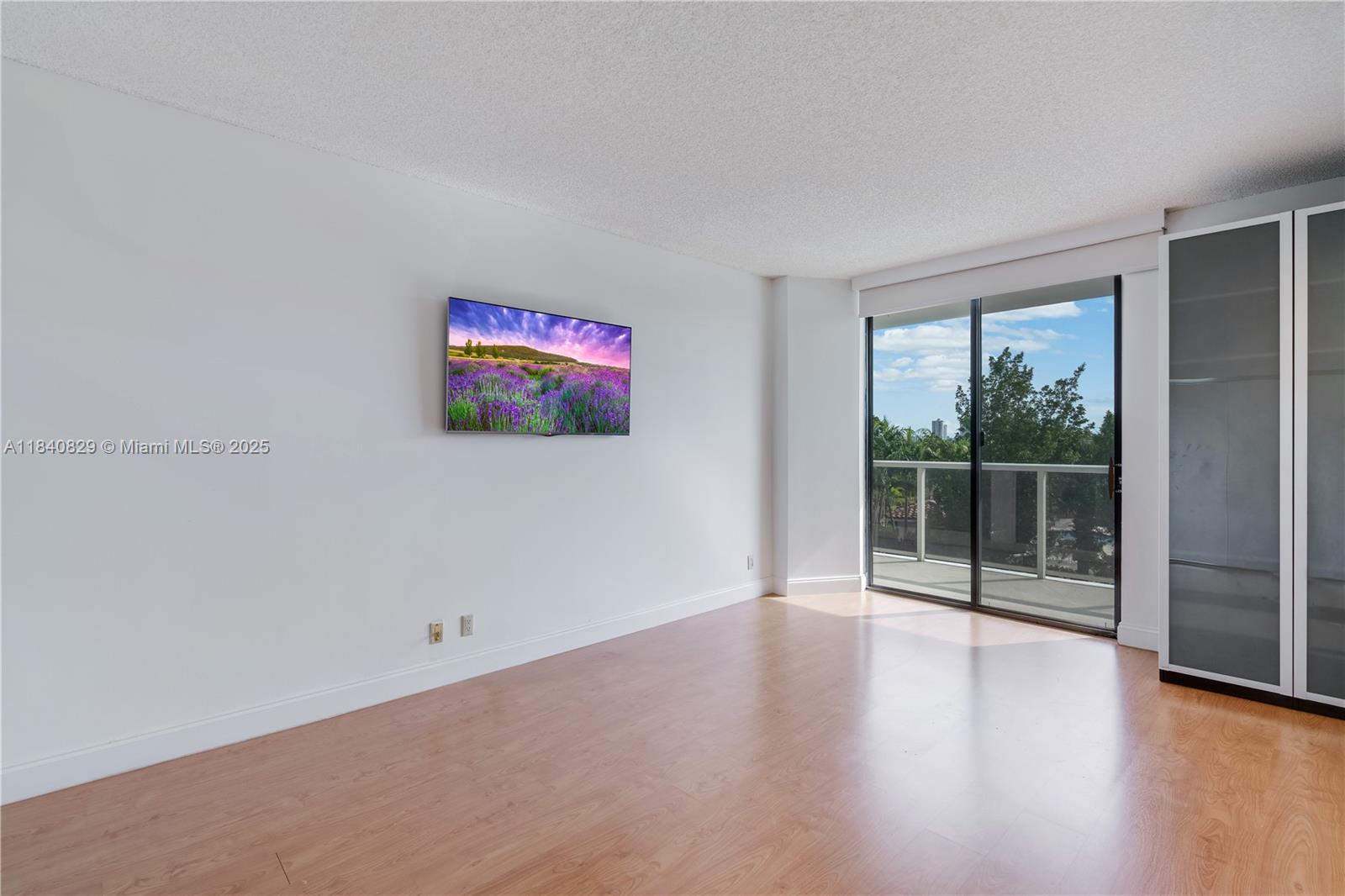 20281 E Country Club Dr #405, Aventura, Florida image 18