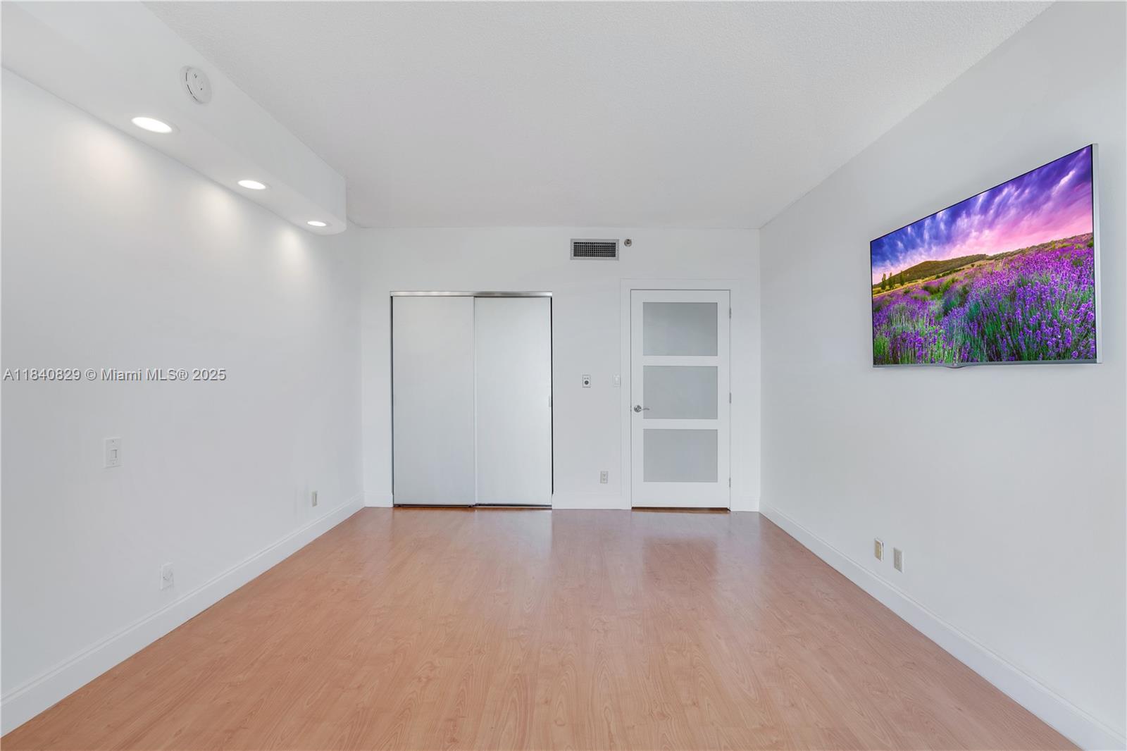 20281 E Country Club Dr #405, Aventura, Florida image 19
