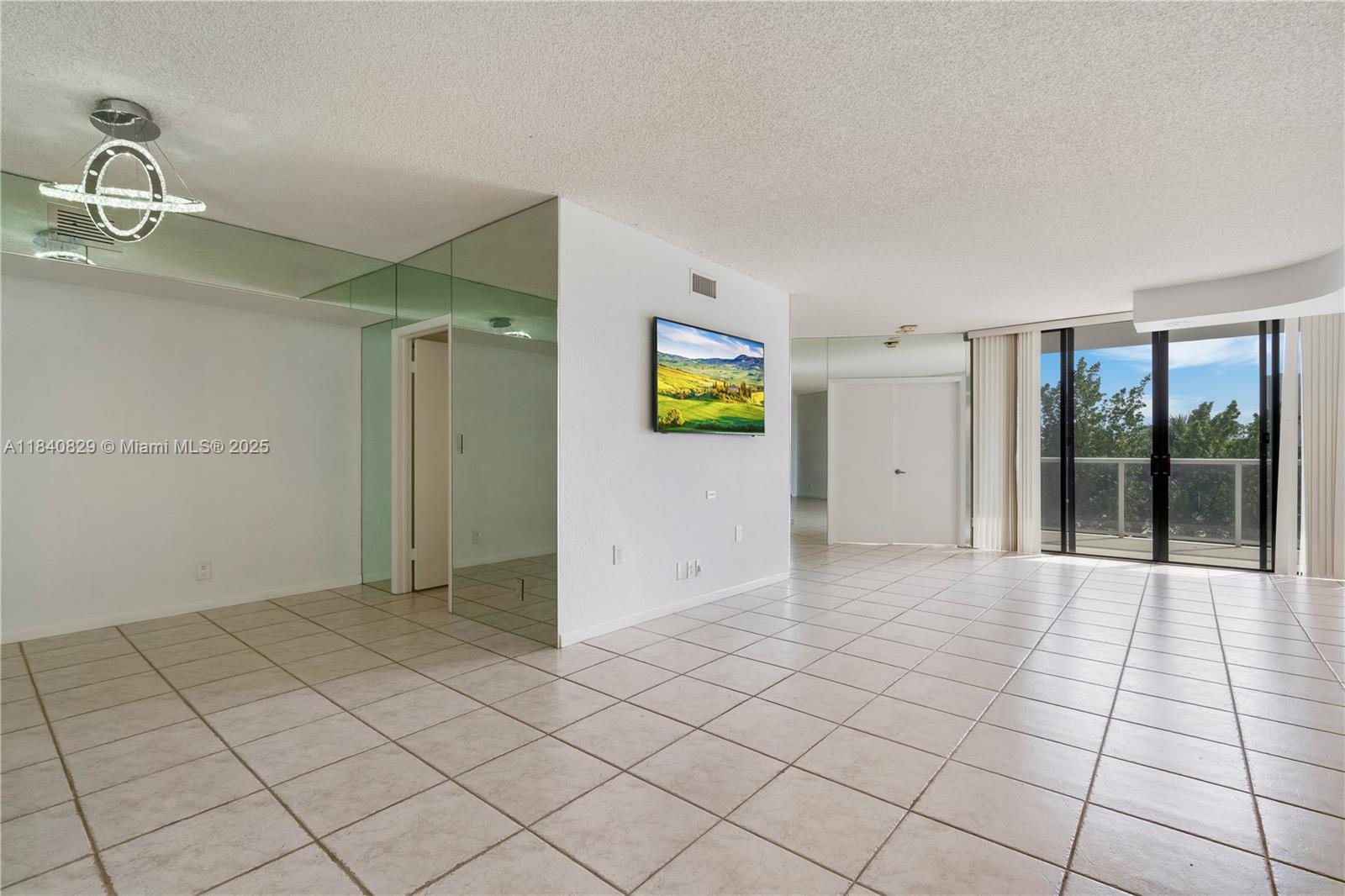 20281 E Country Club Dr #405, Aventura, Florida image 4