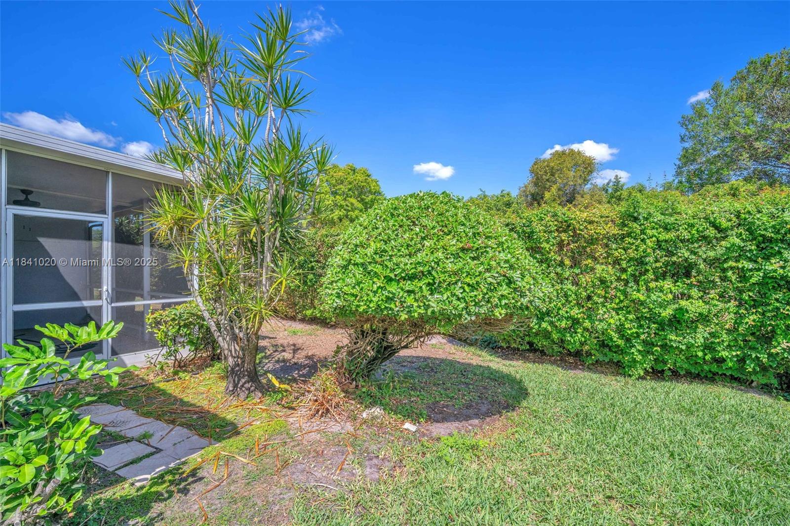 9567 N Crescent View Dr N, Boynton Beach, Florida image 29