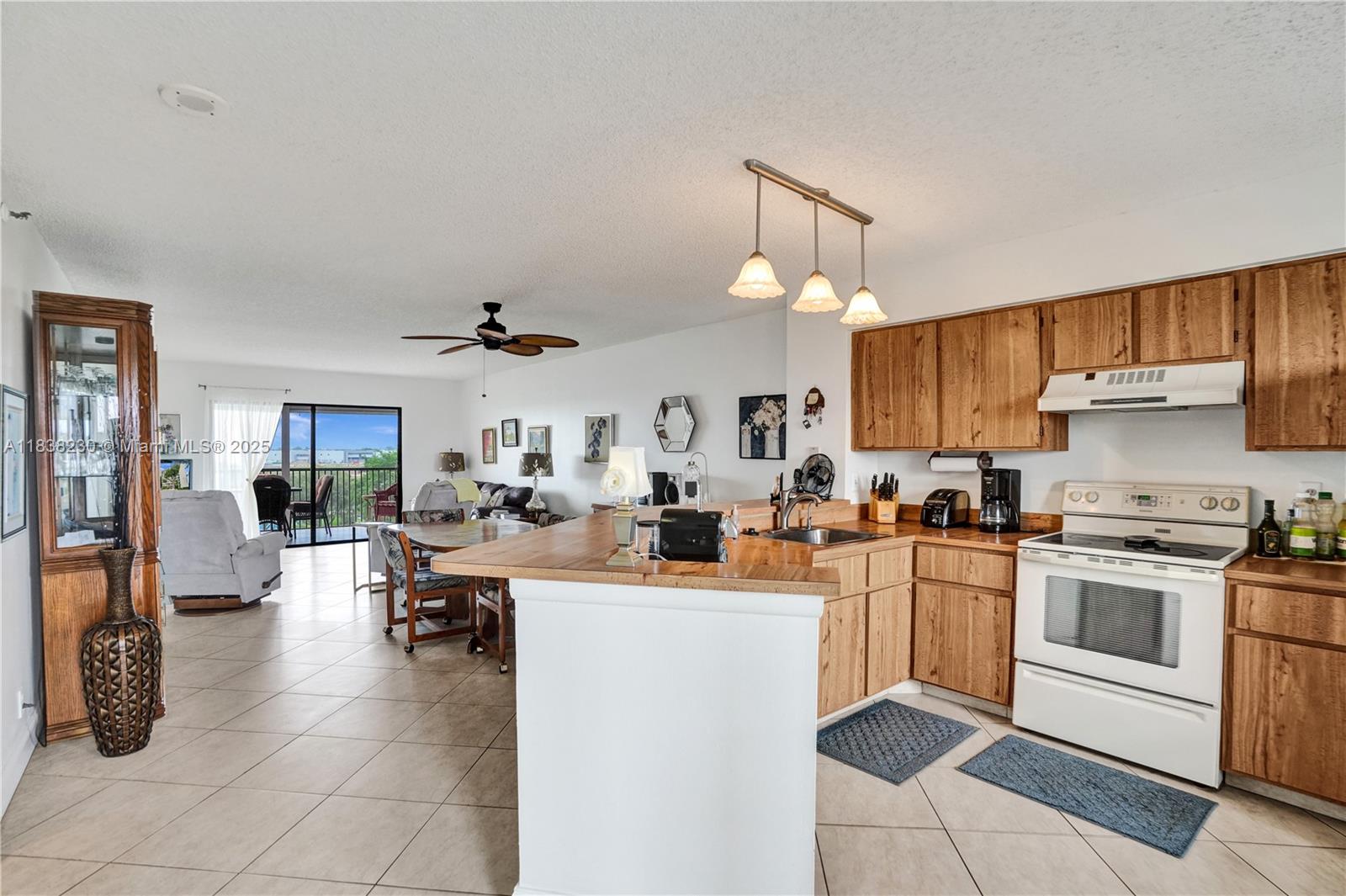 2215 Cypress Island Dr #707, Pompano Beach, Florida image 4