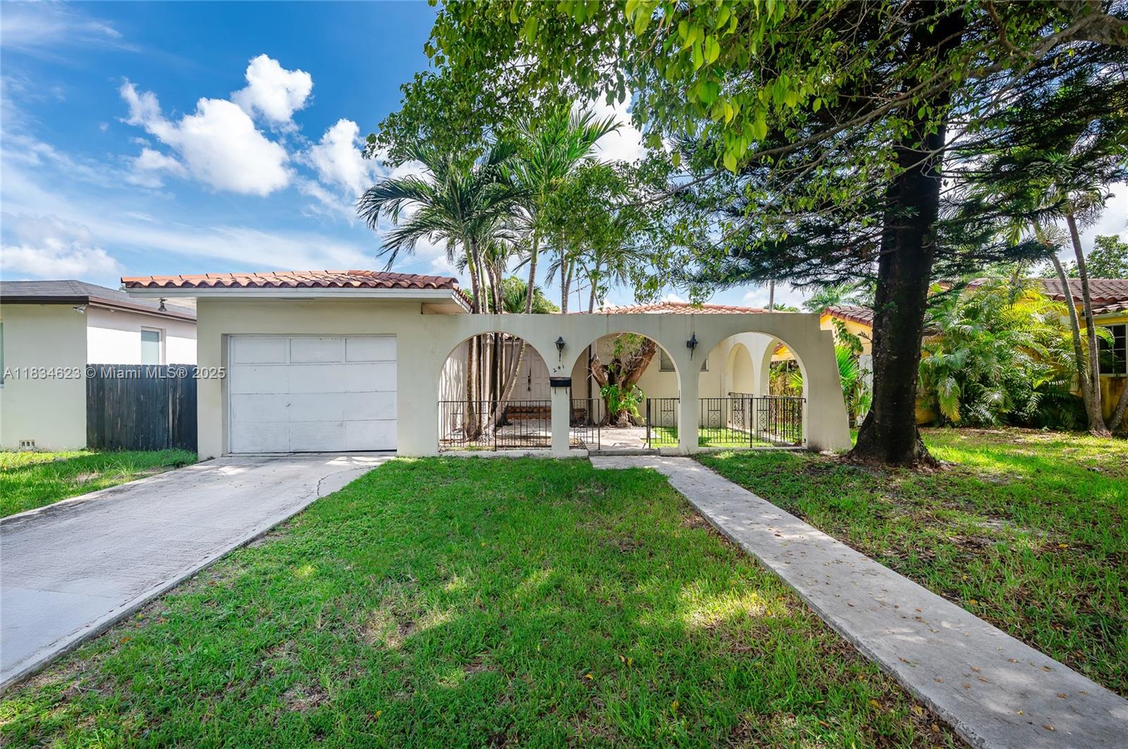 241 Hough Dr, Miami Springs, Florida image 10