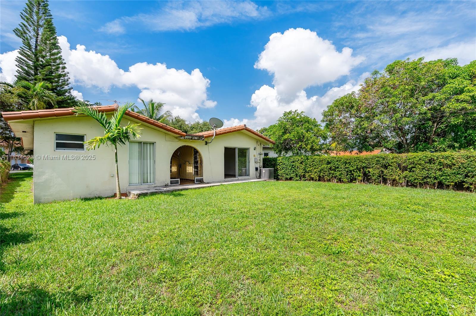 241 Hough Dr, Miami Springs, Florida image 17