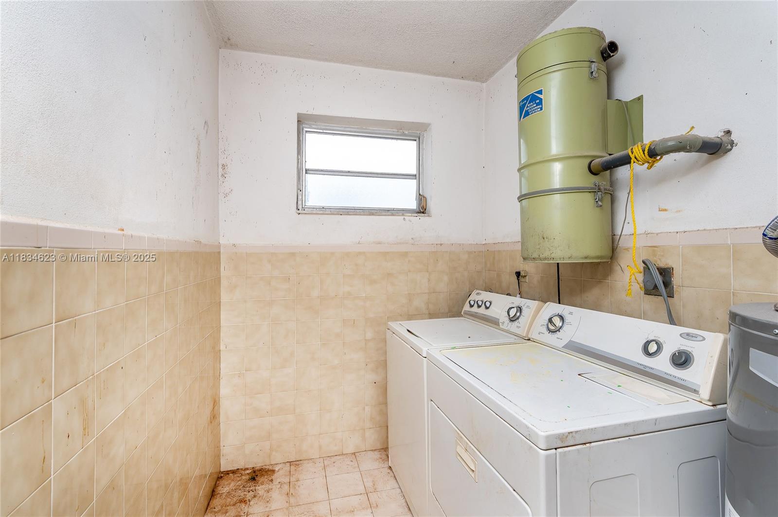 241 Hough Dr, Miami Springs, Florida image 18