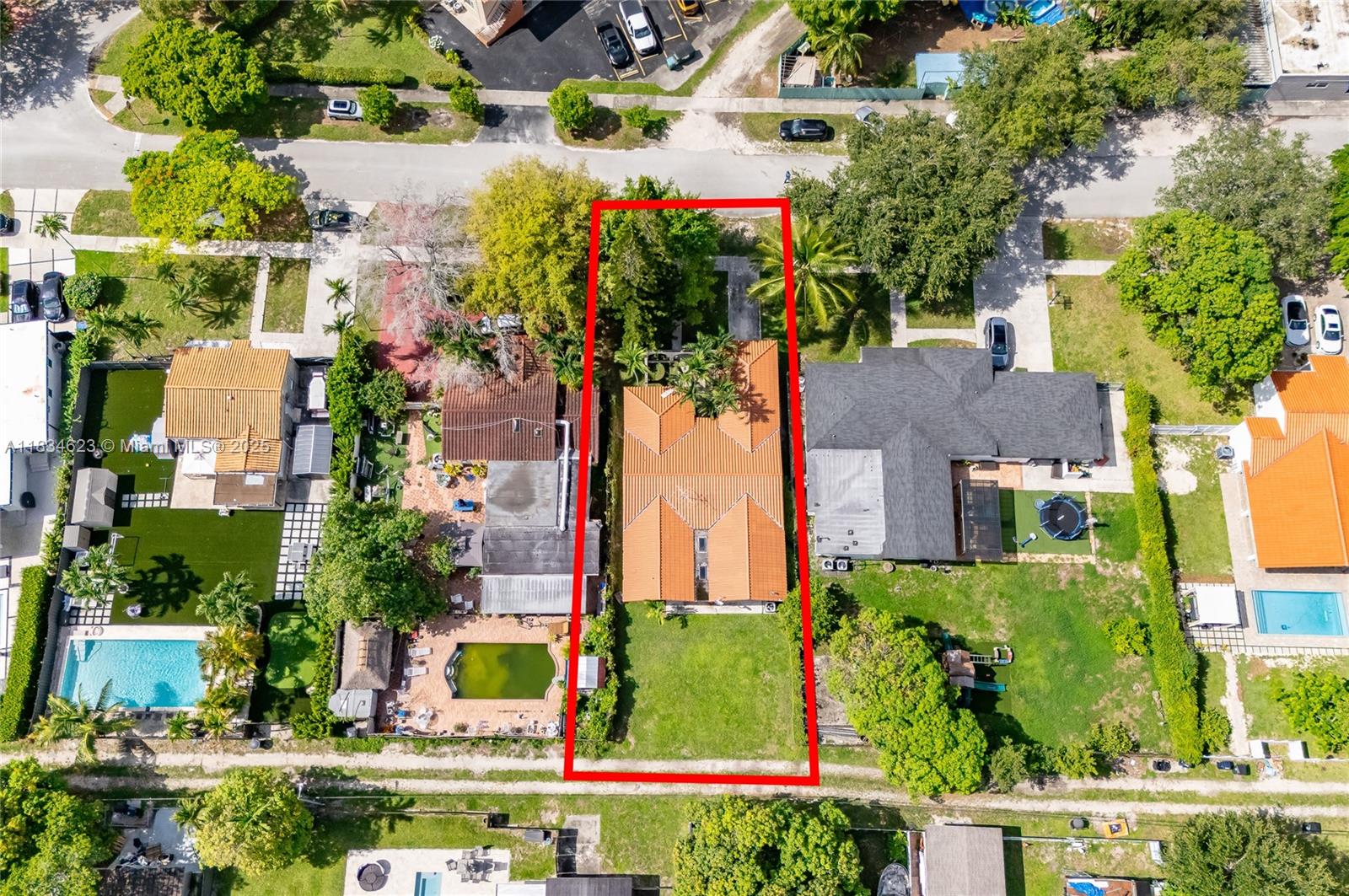 241 Hough Dr, Miami Springs, Florida image 3