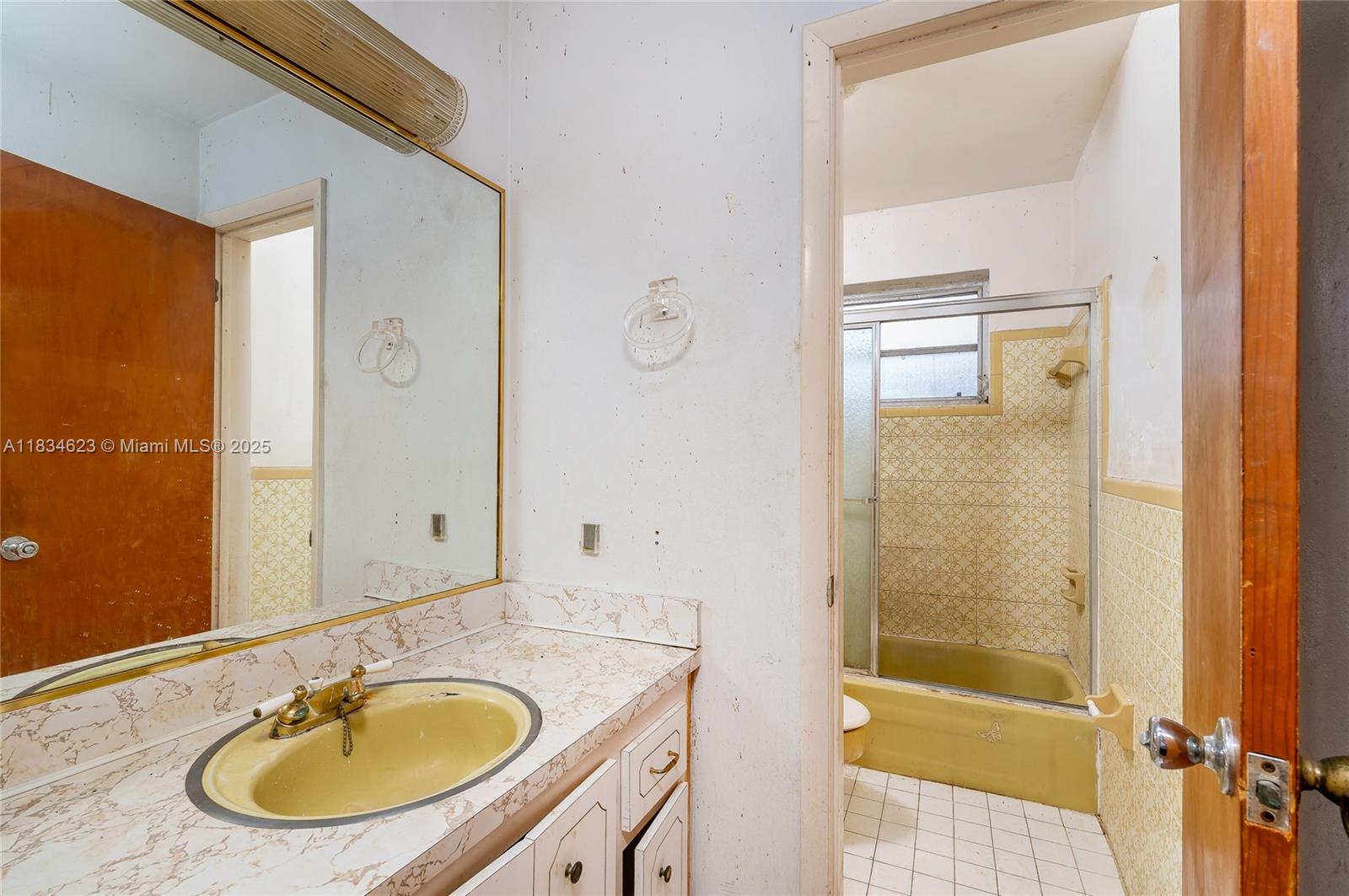 241 Hough Dr, Miami Springs, Florida image 33