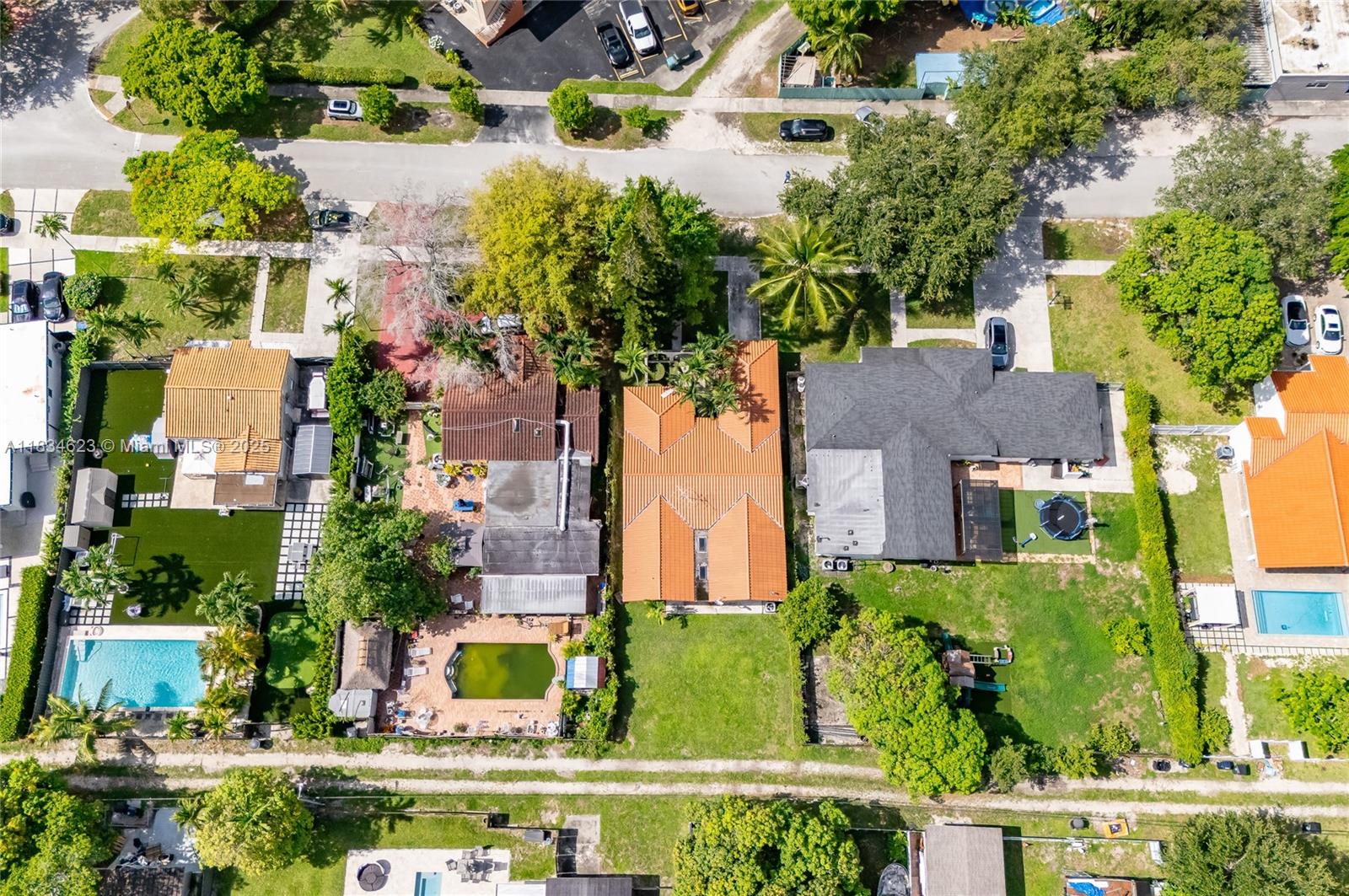 241 Hough Dr, Miami Springs, Florida image 4