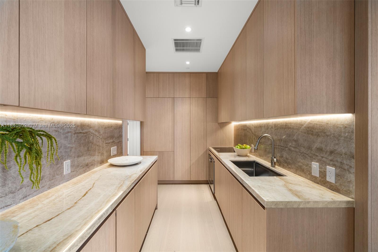 501 West Ave #PH4701, Miami Beach, Florida image 9