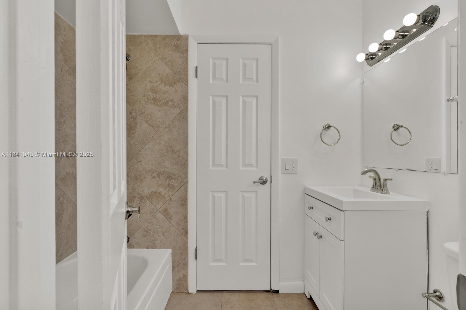 8621 SW 5th St #201, Pembroke Pines, Florida image 2