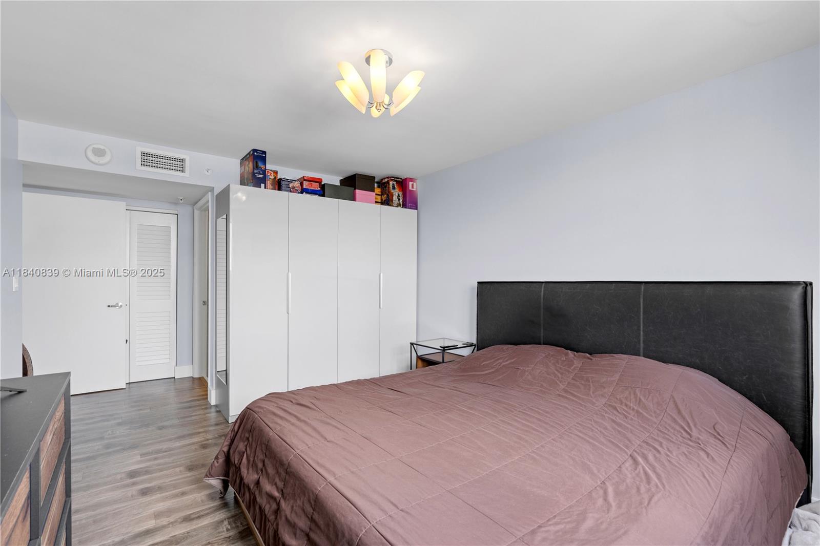Property photo # 6