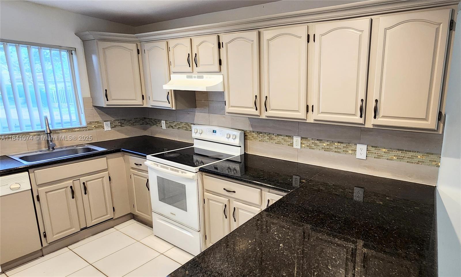 Property photo # 6
