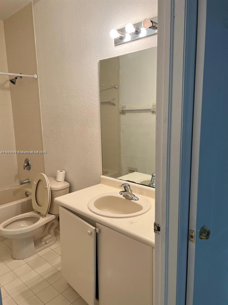 1666 SE 27th Ct #208, Homestead, Florida image 23