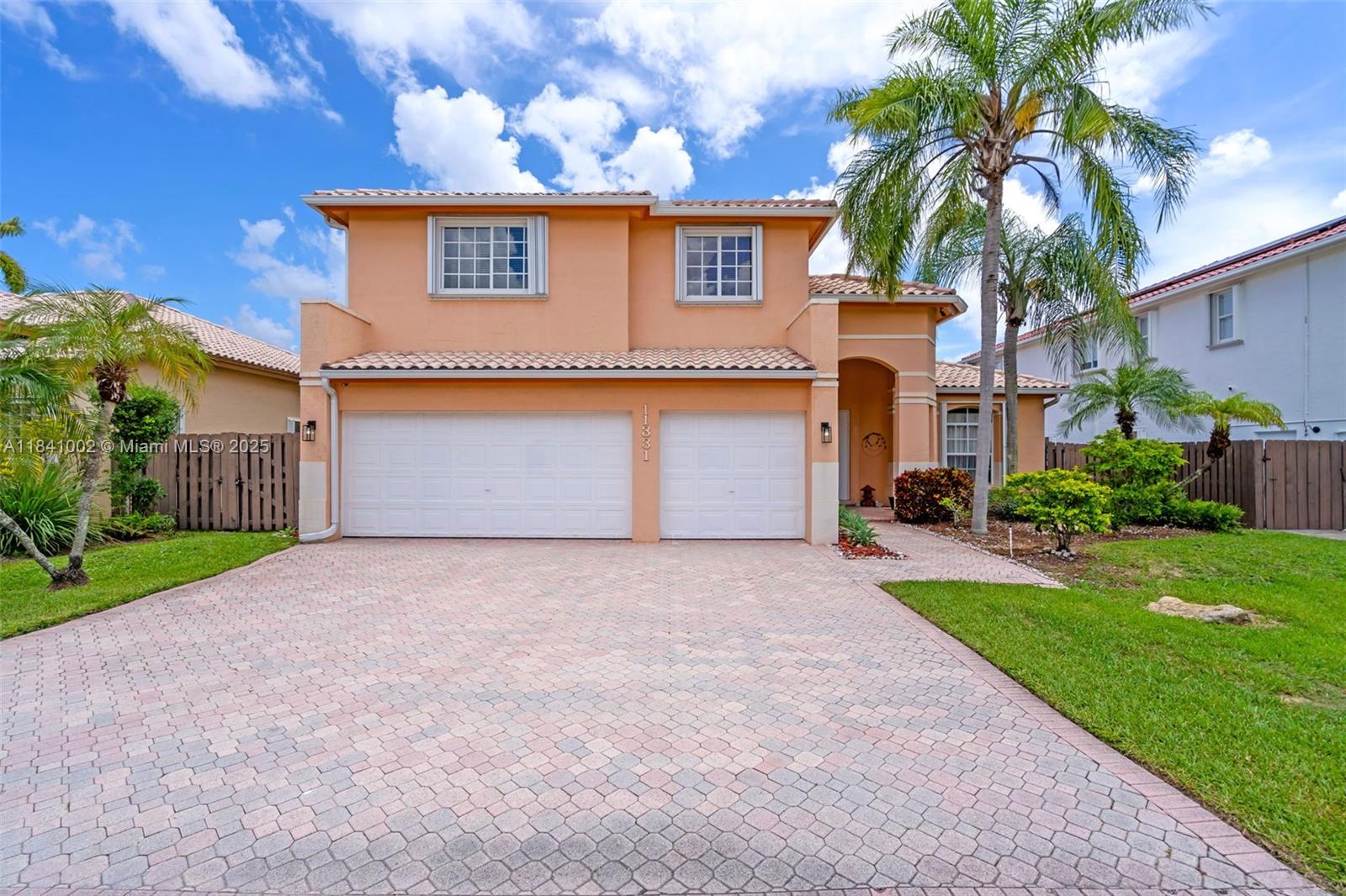 House for Sale in Doral, FL