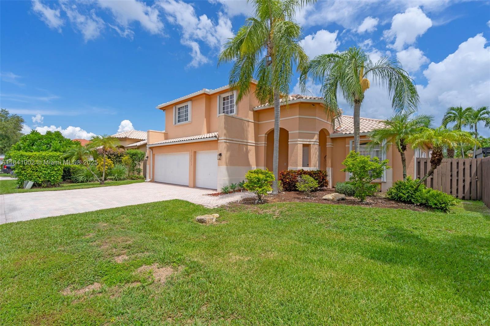 11331 NW 64th Ter, Doral, Florida image 3