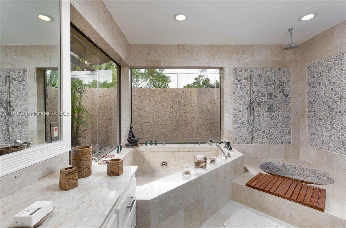 1000 E Cypress Dr, Pompano Beach, Florida image 18