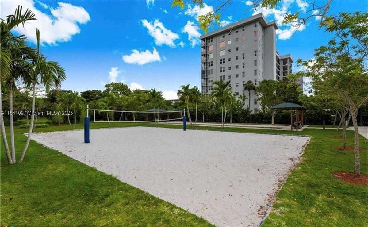 1000 E Cypress Dr, Pompano Beach, Florida image 27